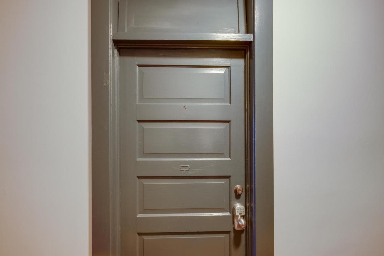 Walkable Savannah Escape In Historic District! Екстер'єр фото